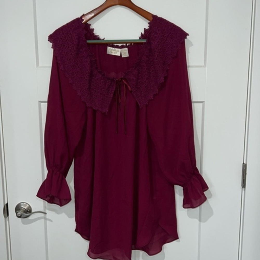 Vintage Victoria Secret Gold Label Shear and Lace Top or Night Shirt Sz P/S